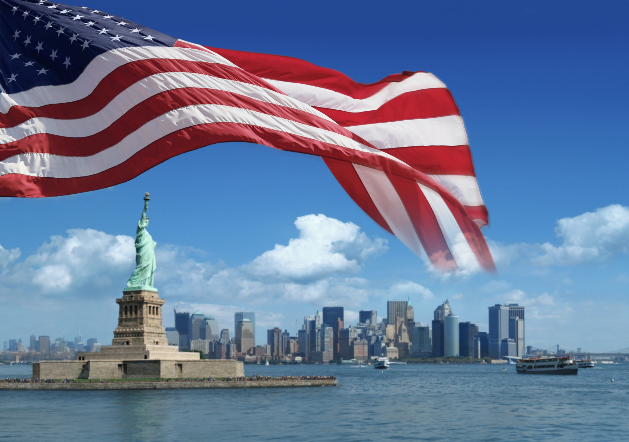 Usa official. Флаг США Нью Йорк. Флаг Нью-Йорка. США флаг и достопримечательности. Американский флаг на фоне города.