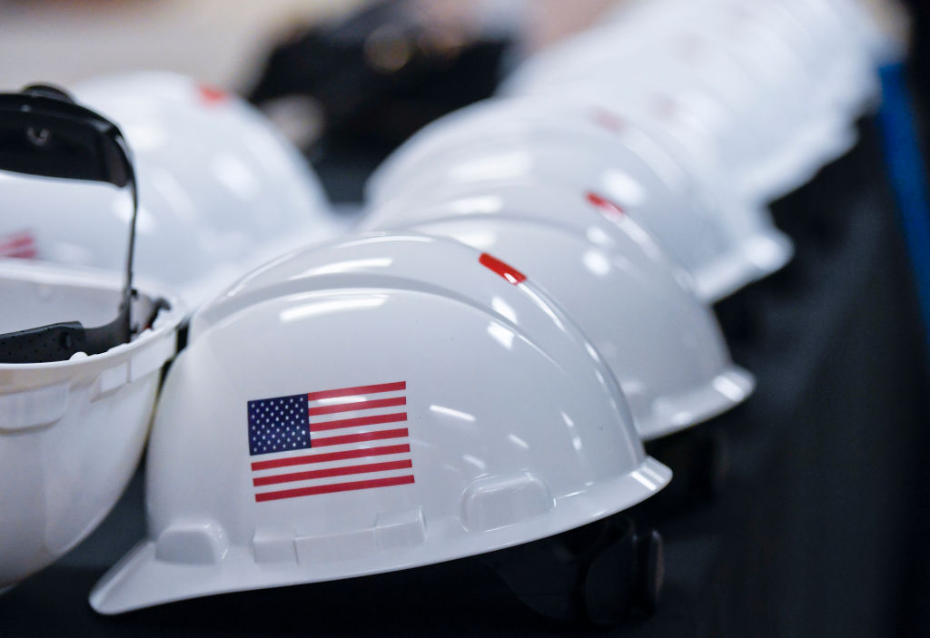 While Congress is in Recess, Members Tour Local Manufacturing Facilities